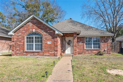 2311 Carnation Ct, College Station, TX, 77840-4047 | Card Image