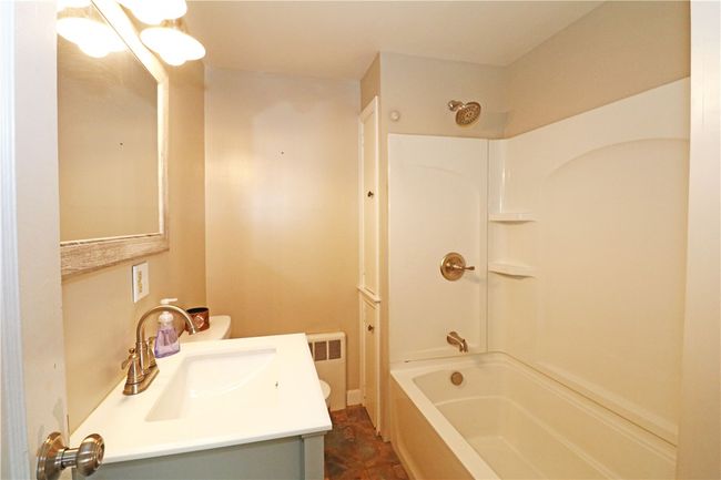 23 Sherman Ln, House other with 6 bedrooms, 3 bathrooms and 6 parking in Middletown RI | Image 28