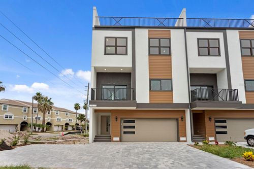 apt-3-11605 1st St E, TREASURE ISLAND, FL, 33706-4589 | Card Image