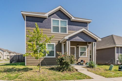 5517 Willamette Dr, Fort Worth, TX, 76119-7070 | Card Image