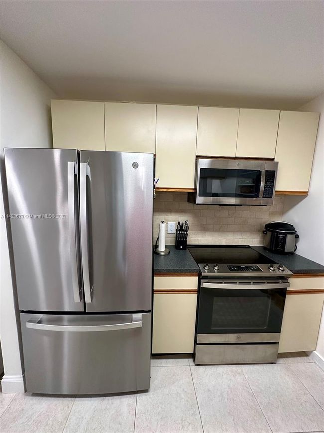 APT-101 - 31 Plantation Dr, Condo with 2 bedrooms, 2 bathrooms and null parking in Vero Beach FL | Image 6