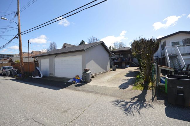 1585 E 13 Th Avenue, House other with 3 bedrooms, 2 bathrooms and 3 parking in Vancouver BC | Image 8