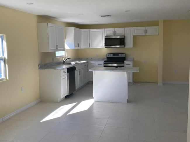 3633 20 Th Ter, House other with 3 bedrooms, 2 bathrooms and null parking in OKEECHOBEE FL | Image 5