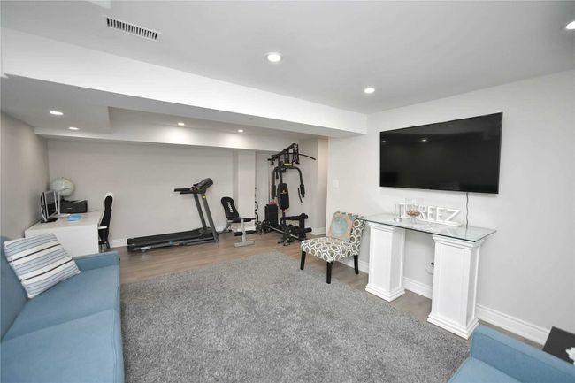 3231 Sharp Rd, House attached with 3 bedrooms, 4 bathrooms and 2 parking in Burlington ON | Image 34