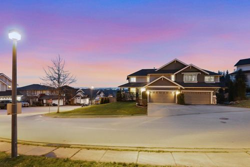 4 Hickory Dr, Port Moody, BC, V3H5L9 | Card Image