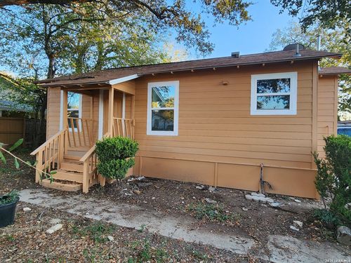 422 Kashmuir Pl, San Antonio, TX, 78223-1513 | Card Image