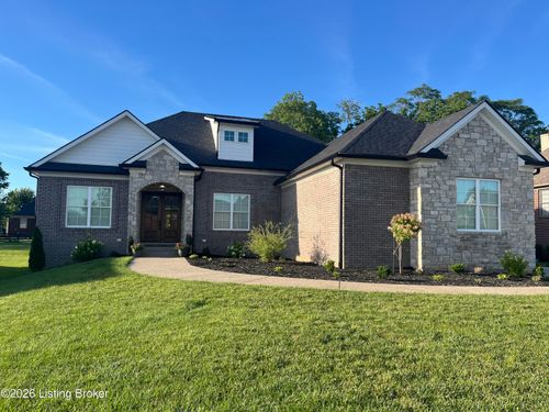 212 Cherokee Dr, Shelbyville, KY, 40065-2909 | Card Image