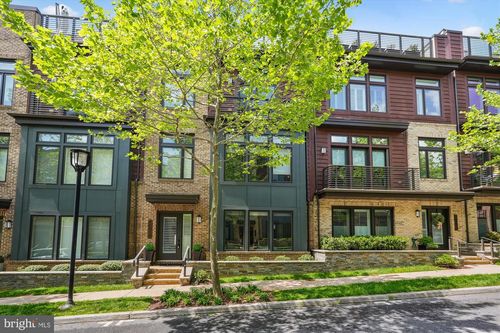 10010 Laureate Way, BETHESDA, MD, 20814-2158 | Card Image
