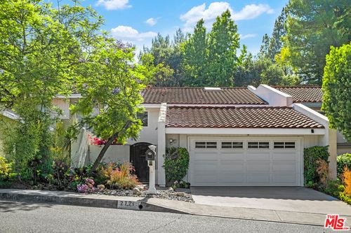 2771 Claray Dr, Los Angeles, CA, 90077-2016 | Card Image