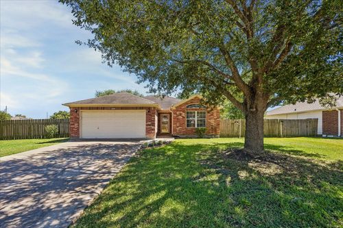 101 Willow Ct, Navasota, TX, 77868-5612 | Card Image