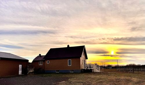 6421 Us Highway 2 E, Havre, MT, 59501 | Card Image