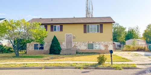 2277 S 300 W, Clearfield, UT, 84015-2022 | Card Image