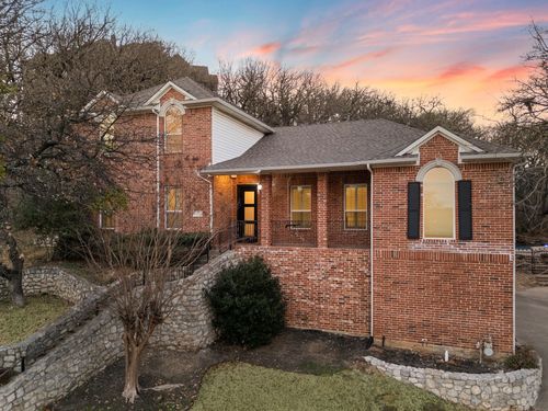 3020 Northview Dr, Grapevine, TX, 76051-6324 | Card Image