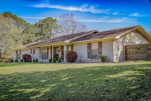 105 Leewood Dr, Arkadelphia, AR, 71923-5331 | Card Image