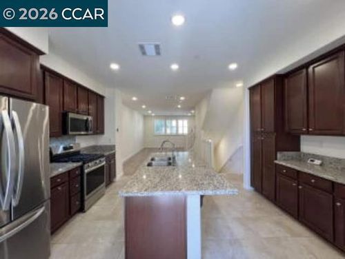 2762 Ferrara Cir, San Jose, CA, 95111-3180 | Card Image