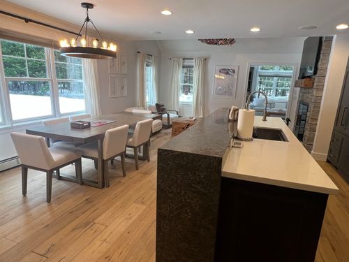 115 E Village Cir, Wilmington, VT, 05363 | Card Image