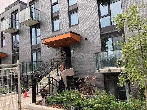 th17-10 Brin Drive, Etobicoke, ON, M8X0B3 | Card Image