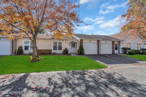 73 Jean St, Lakewood, NJ, 08701-7321 | Card Image