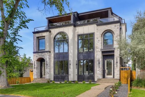 2714 3 Ave Nw, Calgary, AB, T2N0L7 | Card Image