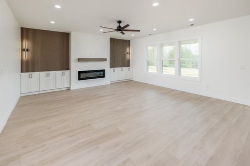 3619 Pennington Rd, GREER, SC, 29651-5049 | Card Image