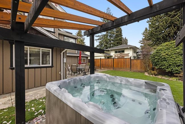 1320 Cottonwood Crescent, House other with 4 bedrooms, 3 bathrooms and 4 parking in North Vancouver BC | Image 27