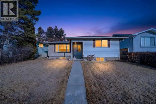 336 Penworth Way Se, Calgary, AB, T2A4G2 | Card Image