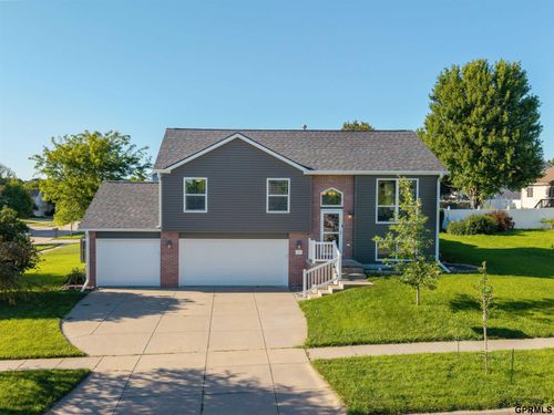 2110 Herel St, Lincoln, NE, 68512-3687 | Card Image