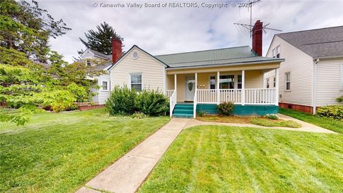 3204 Auburn Rd, Huntington, WV, 25704-2721 | Card Image