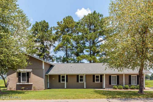 647 Castleberry Ct, Vass, NC, 28394-8382 | Card Image