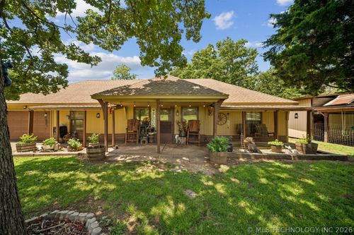 15710 4226 Rd, Claremore, OK, 74017-2307 | Card Image