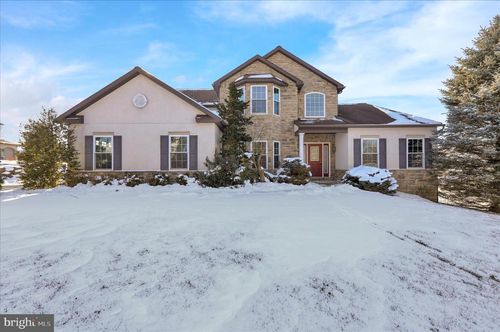 46 Augusta Ln, FLEETWOOD, PA, 19522-8995 | Card Image