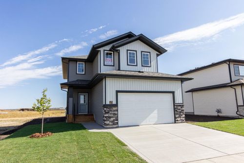 49 Trinity Street, Lacombe, AB, T4L0L1 | Card Image