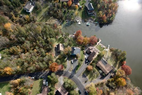 29 Fairy Ct, Athens, NY, 12015-3309 | Card Image