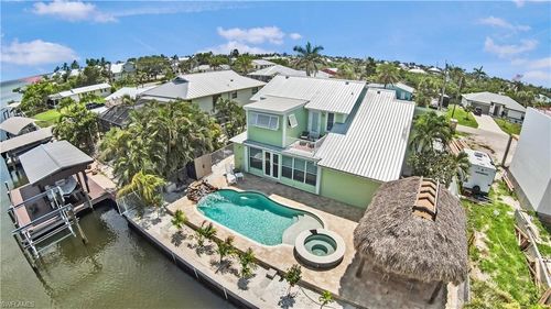 2372 Baybreeze St, ST. JAMES CITY, FL, 33956-2015 | Card Image