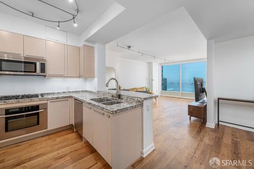 3901-425 1st St, San Francisco, CA, 94105-4651 | Card Image
