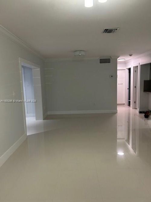 5412 Nw 192nd Ln, Miami Gardens, FL, 33055-1618 | Card Image