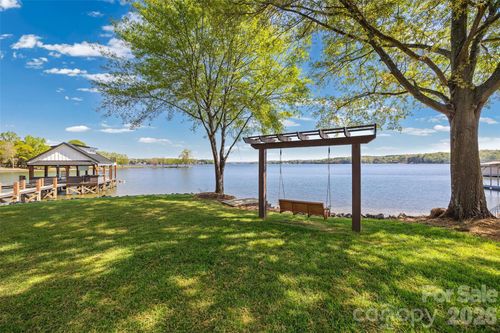 5280 Masons Ferry Rd, Lake Wylie, SC, 29710-8101 | Card Image