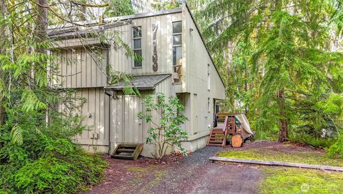 713 E Pointes Dr W, Shelton, WA, 98584-6305 | Card Image