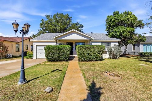 1317 11th Place, Big Spring, TX, 79720 | Card Image