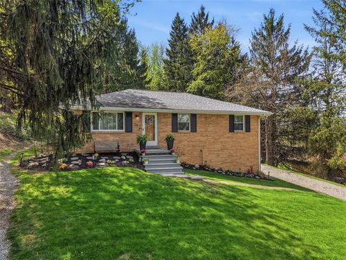 28 Guinn Dr, Washington, PA, 15301-3212 | Card Image