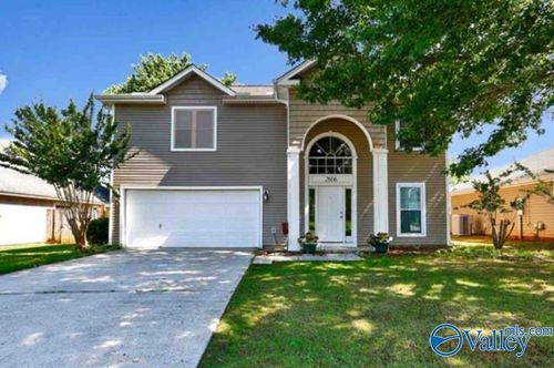 2606 Bonnie Oaks Dr Sw, Huntsville, AL, 35803-3532 | Card Image