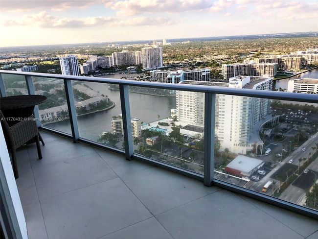 UNIT-2910 - 4111 Ocean Dr, Condo with 1 bedrooms, 1 bathrooms and null parking in Hollywood FL | Image 24