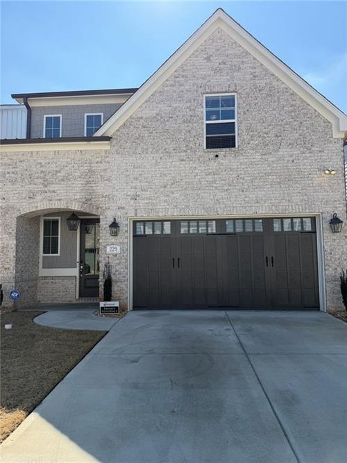 229 Scottsdale Dr, Marietta, GA, 30064-3377 | Card Image