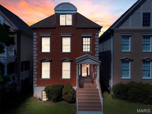 4251 Mcpherson Ave, Saint Louis, MO, 63108-2907 | Card Image
