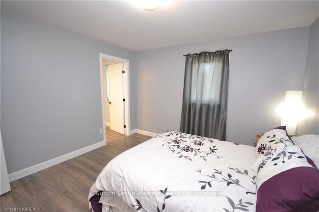 1038 Woodbine Rd, House other with 3 bedrooms, 3 bathrooms and 5 parking in Kingston ON | Image 16