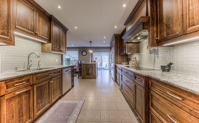 124 Rose Bridge Cres, House other with 2 bedrooms, 3 bathrooms and 2 parking in Cambridge ON | Image 12