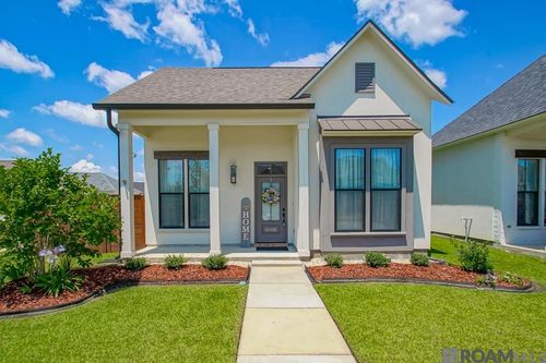 10106 Grayton Dr, Baton Rouge, LA, 70818-4315 | Card Image