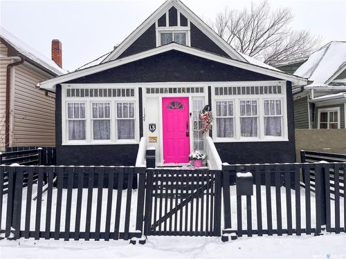 1124 Victoria Ave, Regina, SK, S4P0N7 | Card Image