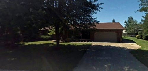 807 N Oakwood St, Effingham, IL, 62401-3241 | Card Image