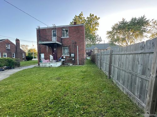 19440 Cliff St, Detroit, MI, 48234-4614 | Card Image